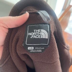 Girls size large north face Denali jacket. Basically new. Brown.